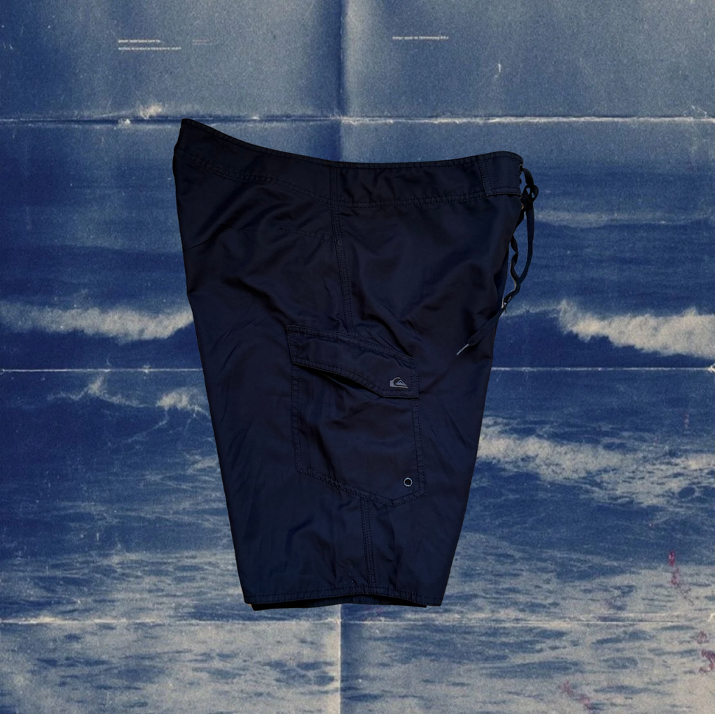 Quicksilver black vintage boardies