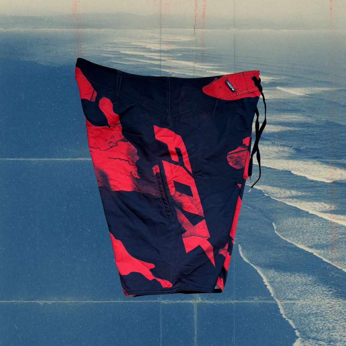 Fox Racing Motion Fracture red & black vintage boardies