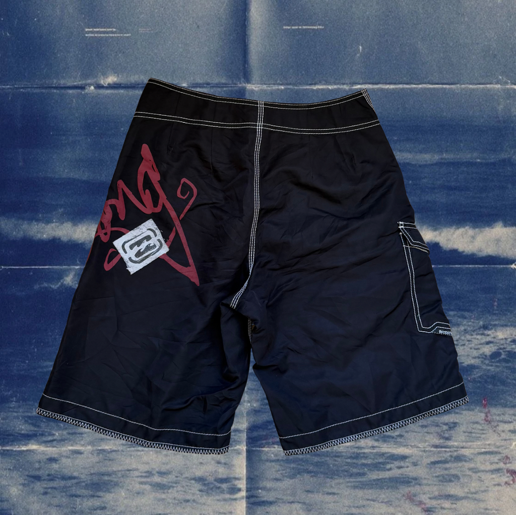 Vintage billabong bordies black with white stiches and red logo