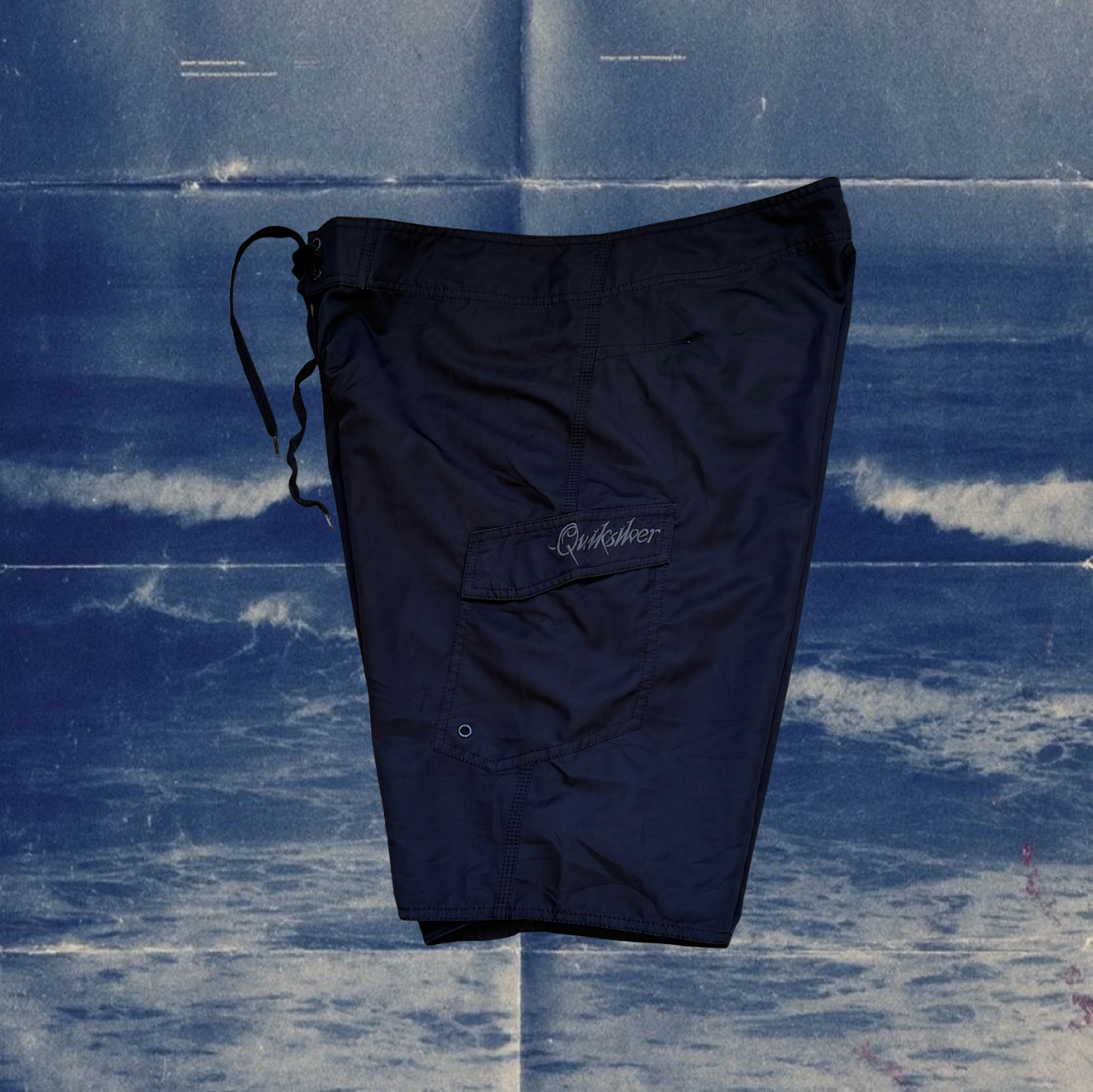 Quicksilver black vintage boardies
