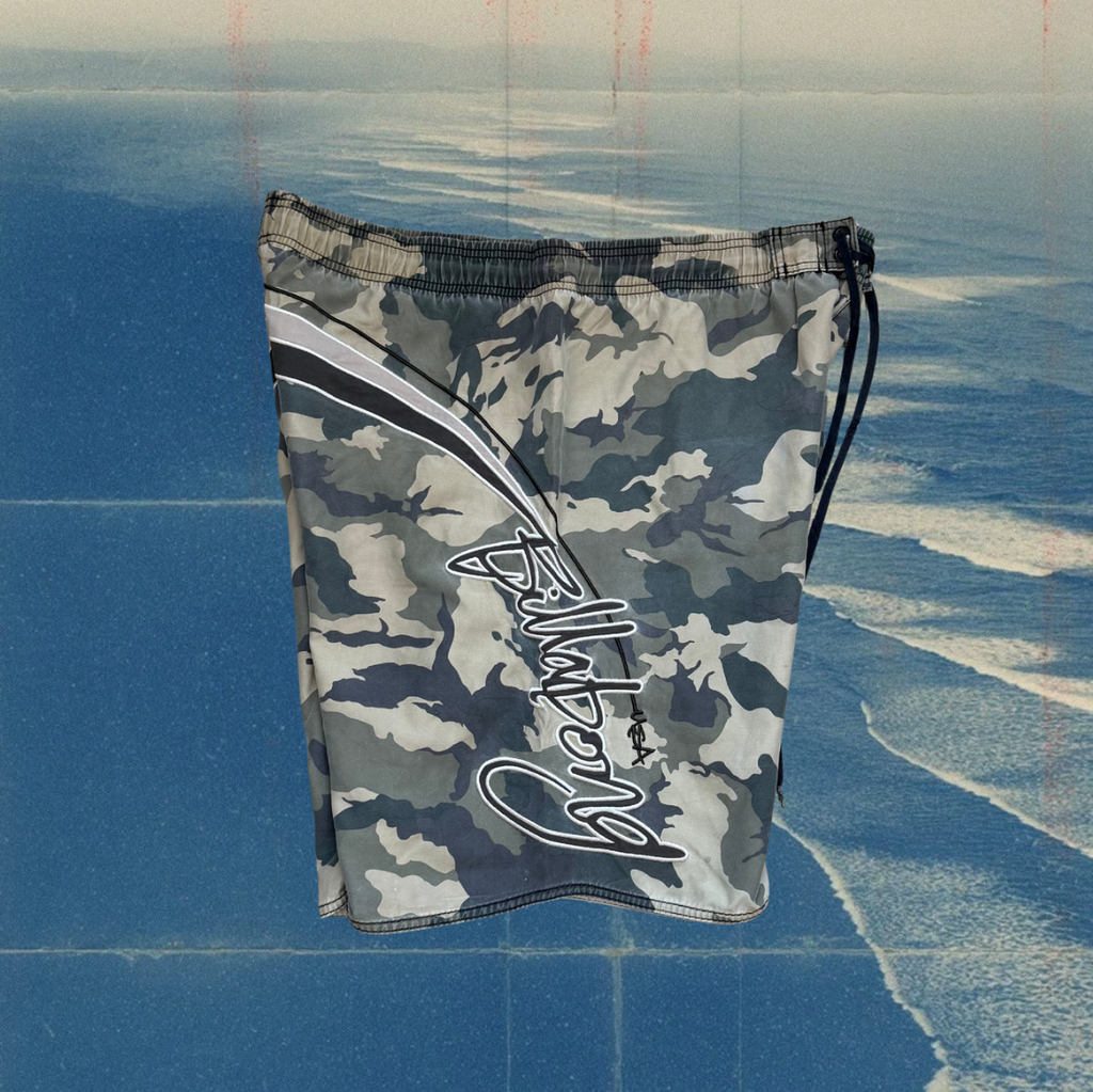 Billabong camouflage script logo vintage boardies