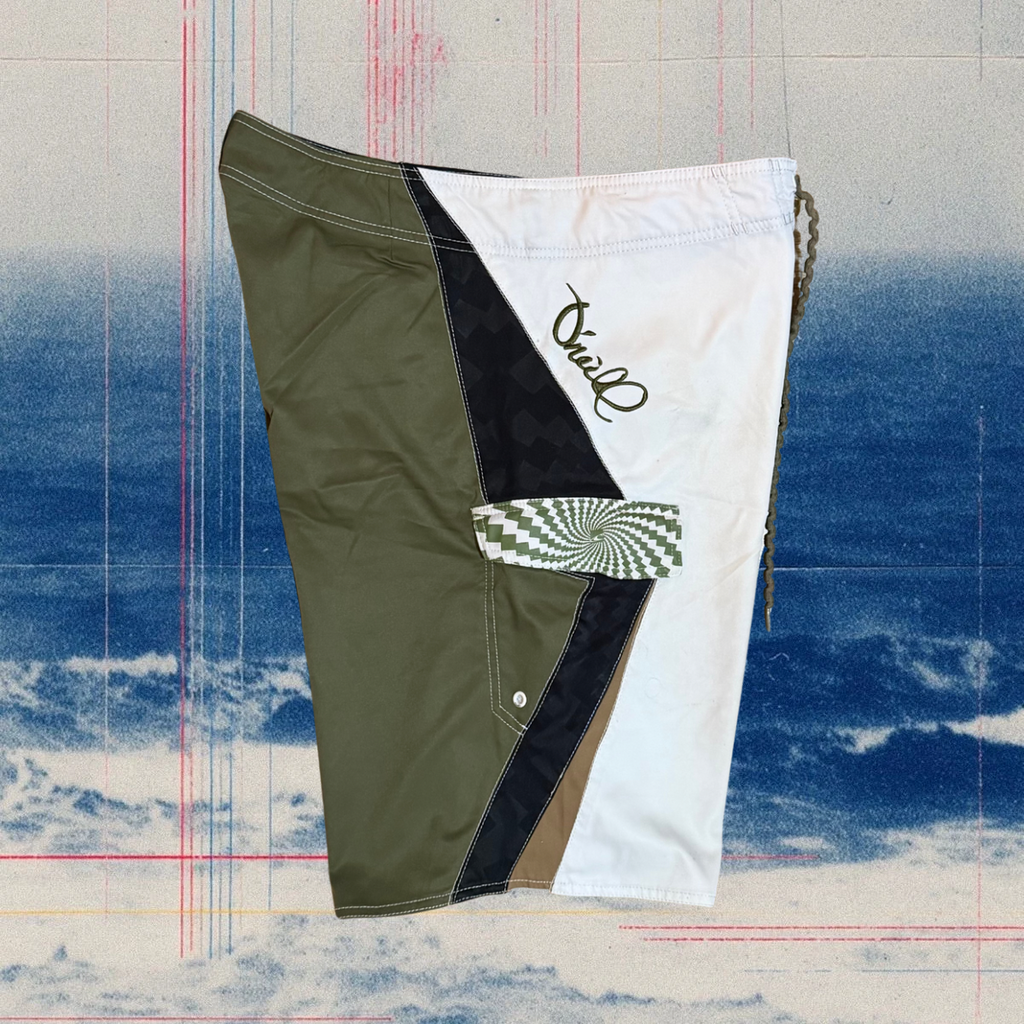 O’Neill white/green retro vintage boardies
