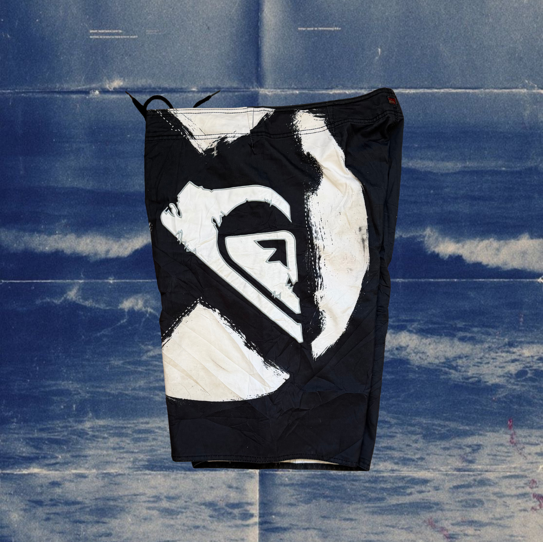 Quicksilver black with white logo vintage boardies