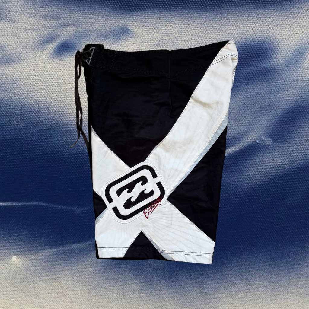 Billabong black/white signature vintage boardies