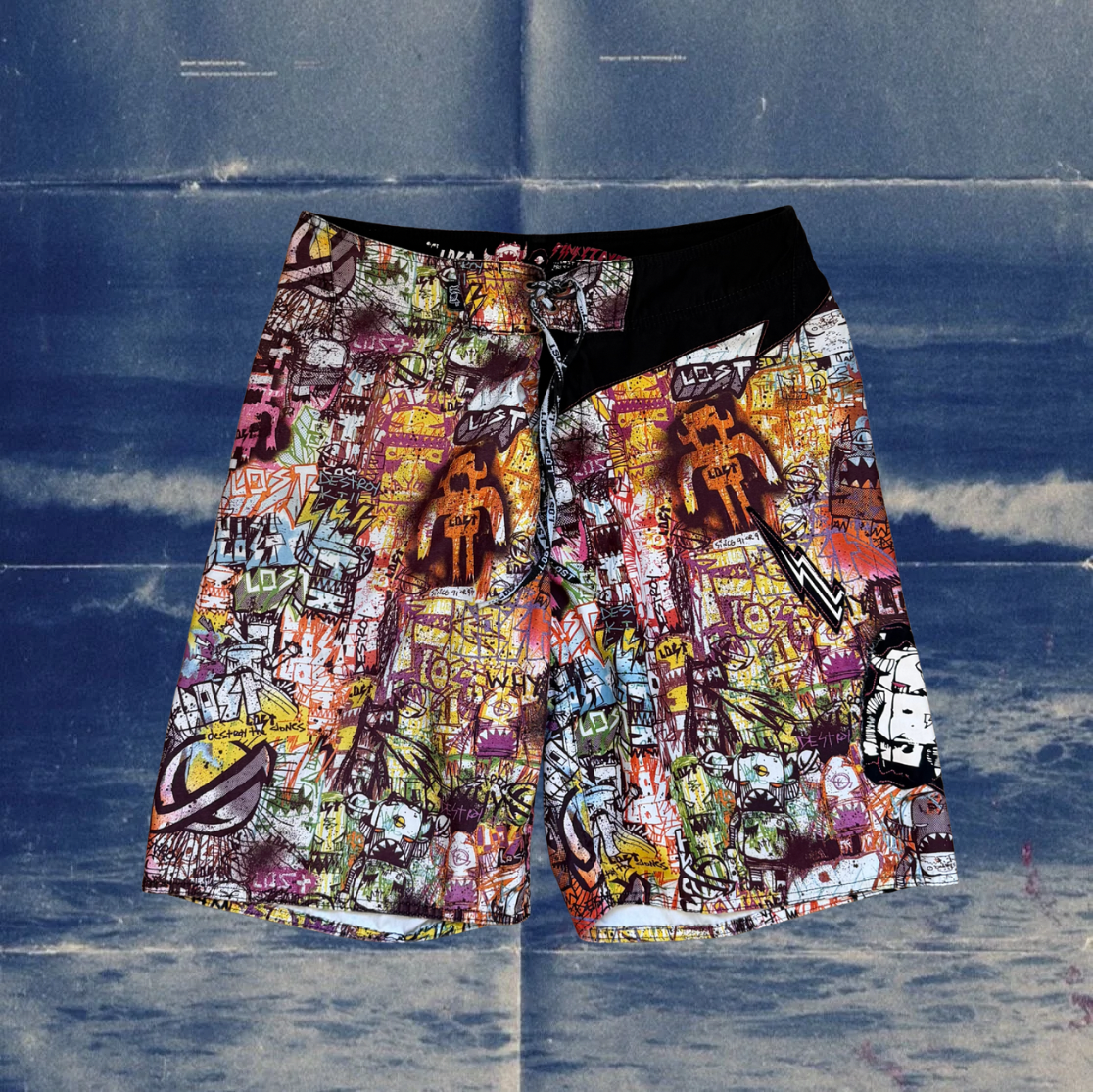 Lost multicolour graffiti vintage boardies