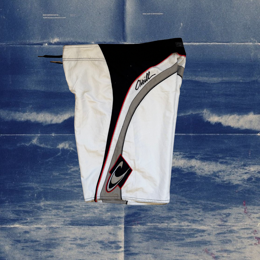 O’Neill white with black&red details vintage boardies