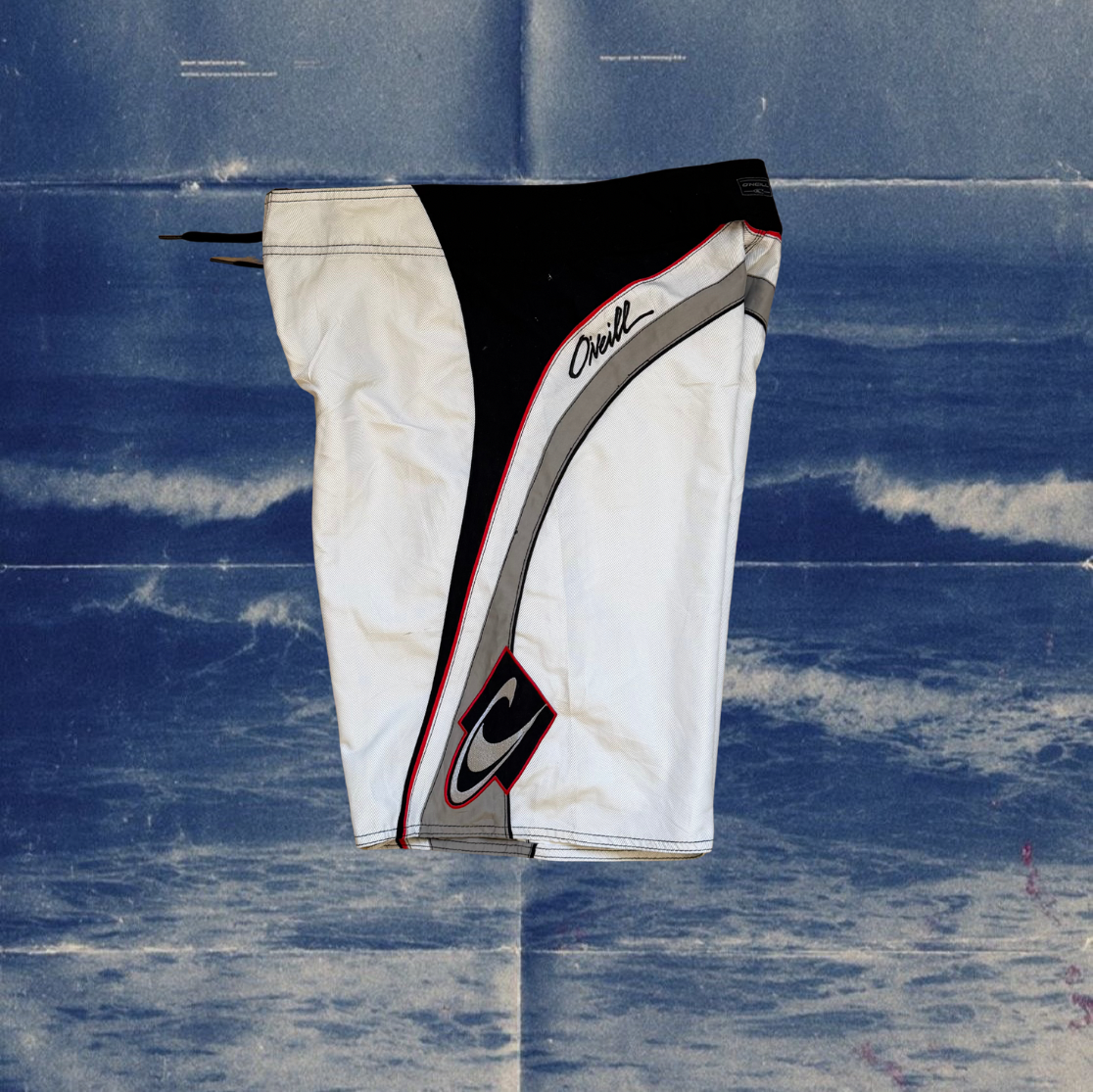 O’Neill white with black&red details vintage boardies