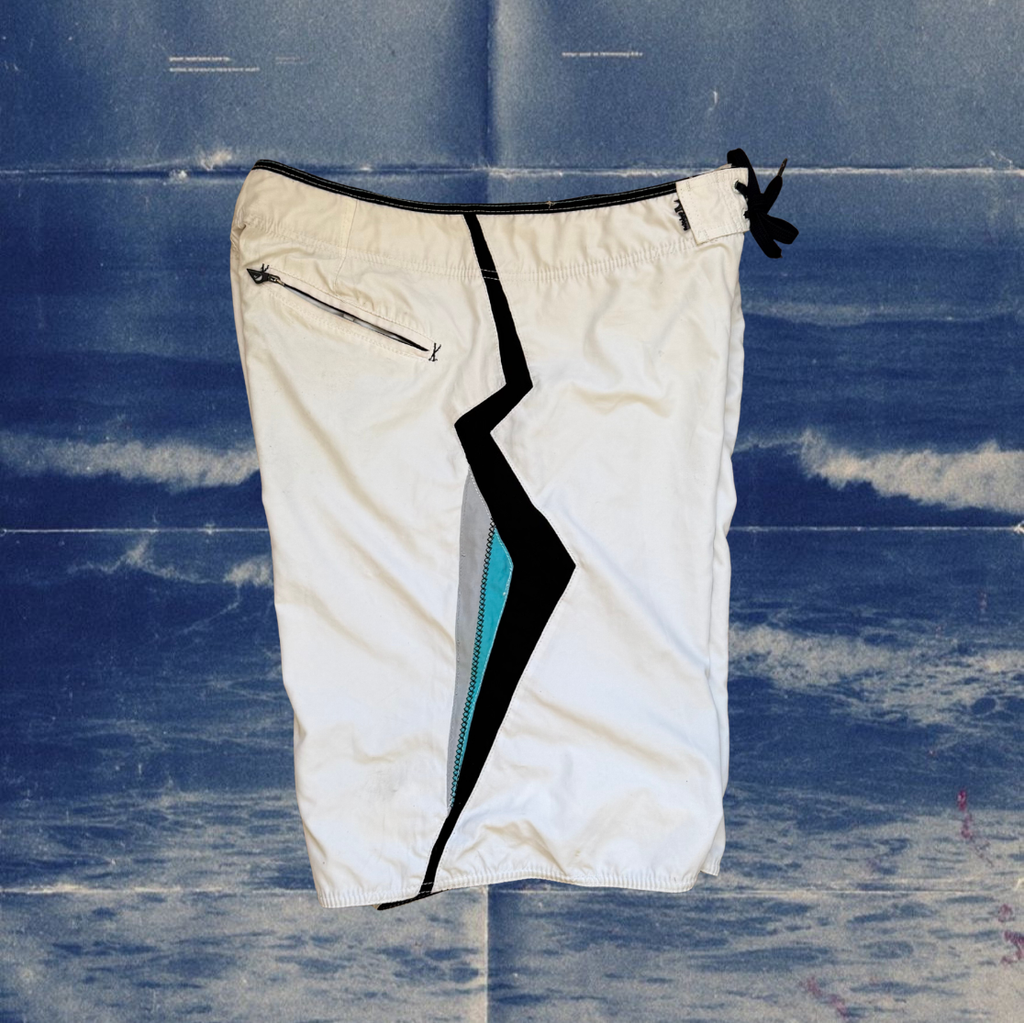 Quicksilver white vintage boardies