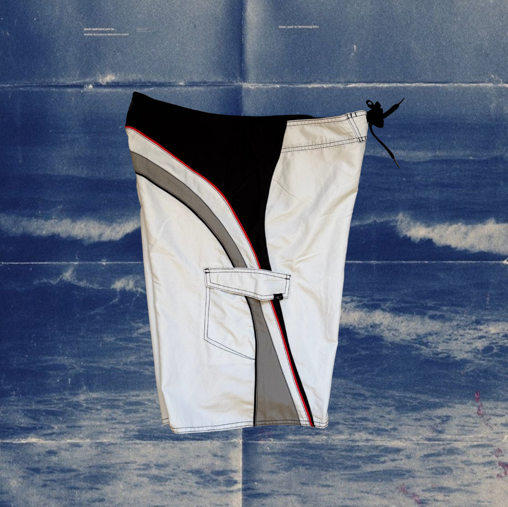 O’Neill white with black&red details vintage boardies